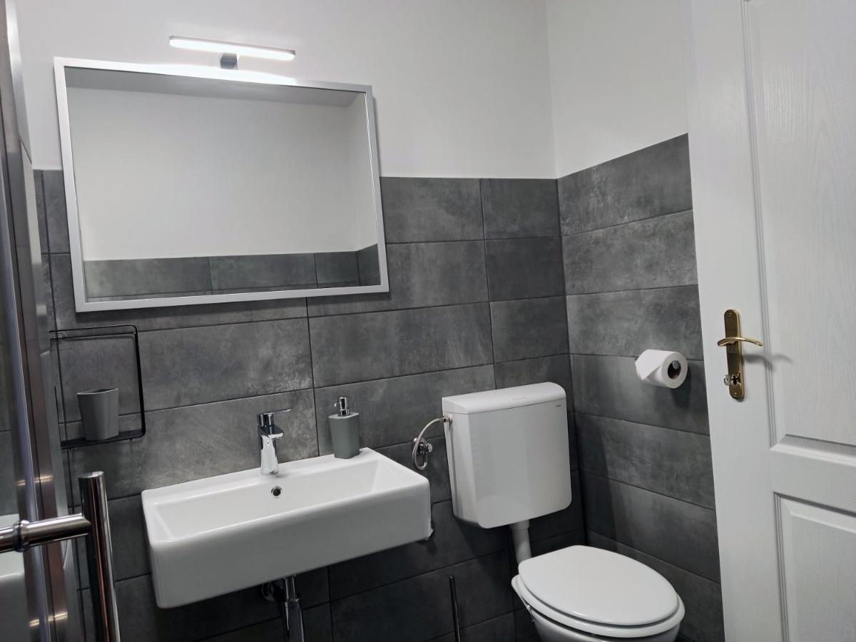 Apartment Rosa 1 Rovinj Bagian luar foto